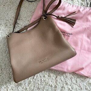 Kate Spade, grey/taupe bag - TONs of pockets. Duster Bag included